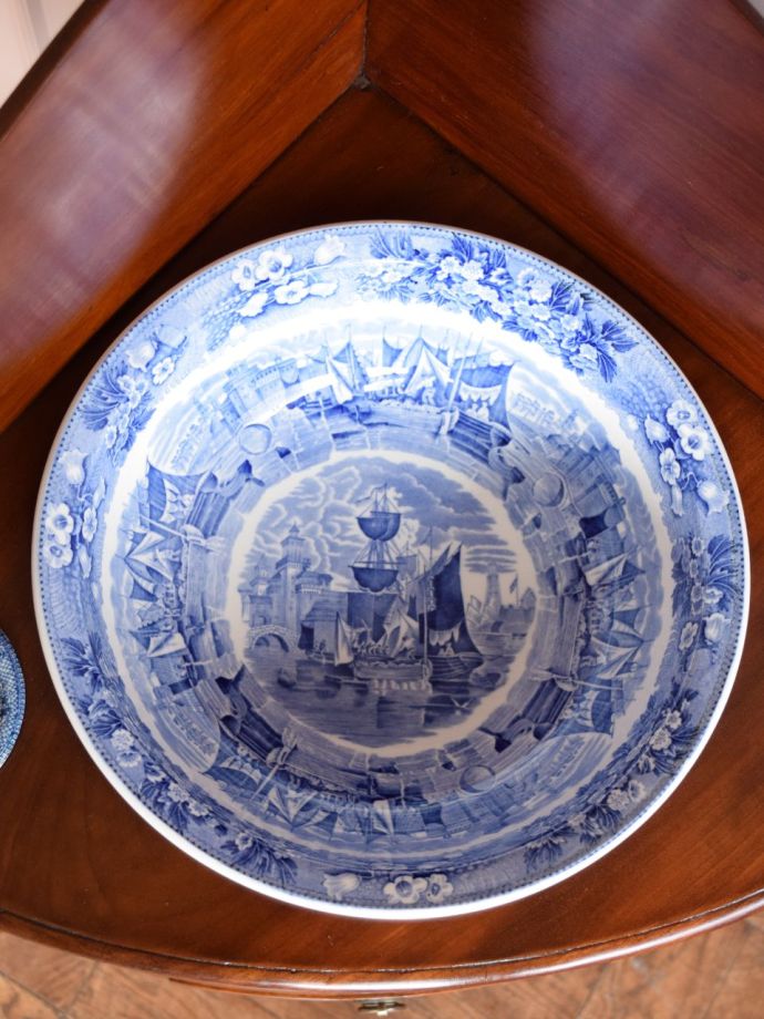 ウエッジウッドのアンティーク陶器