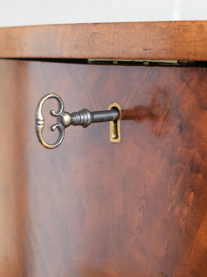アンティーク家具の取っ手