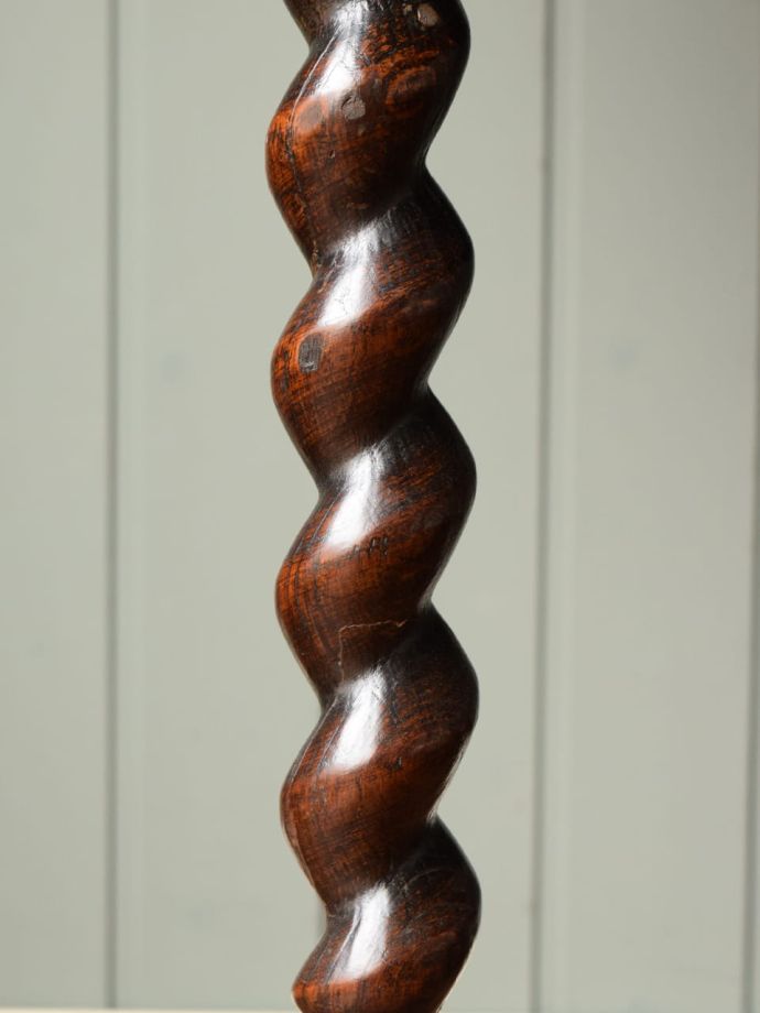 アンティーク家具の装飾