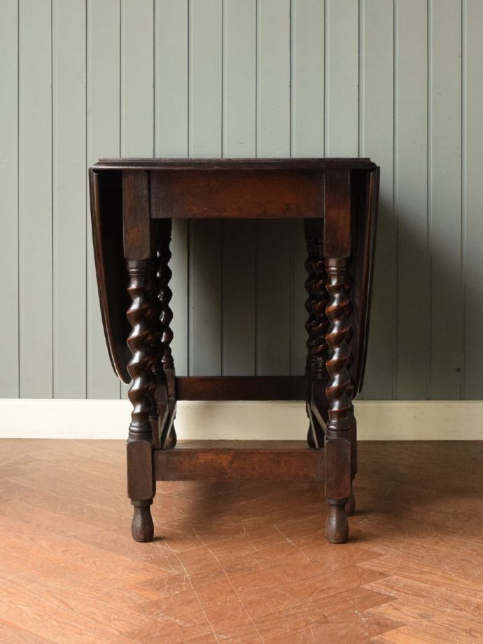 折り畳み式テーブルの側面