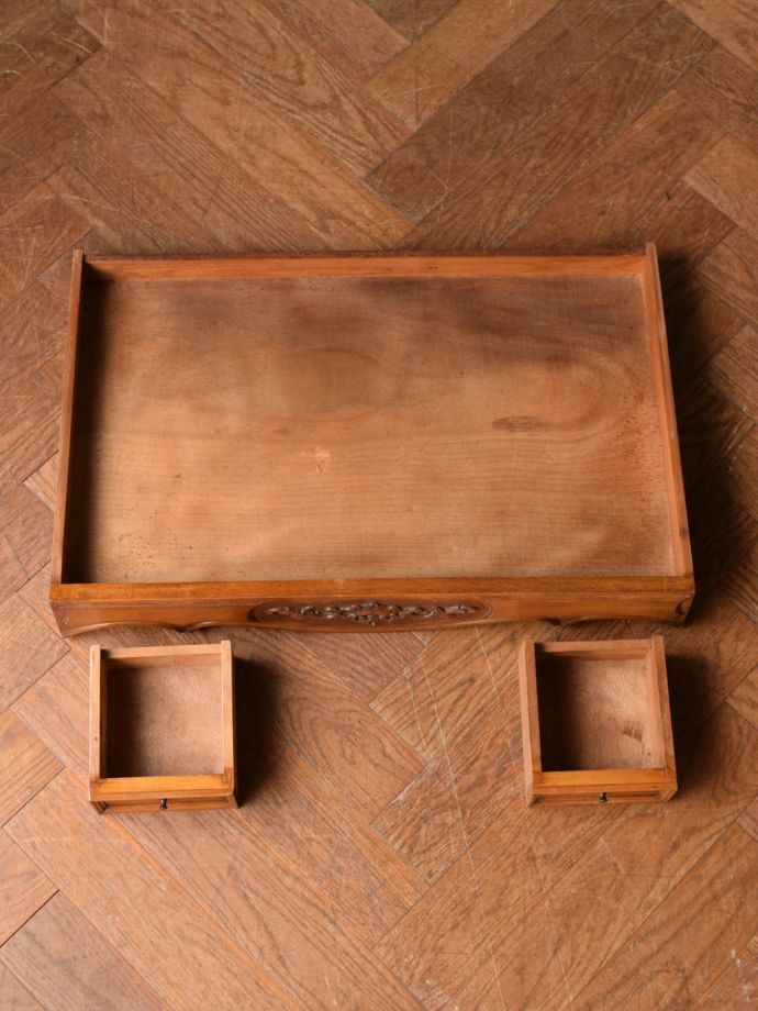 アンティークデスクの引き出し