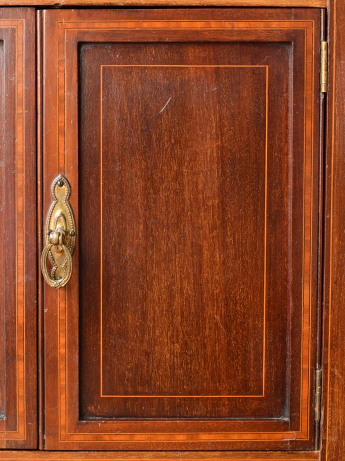 キャビネットの装飾