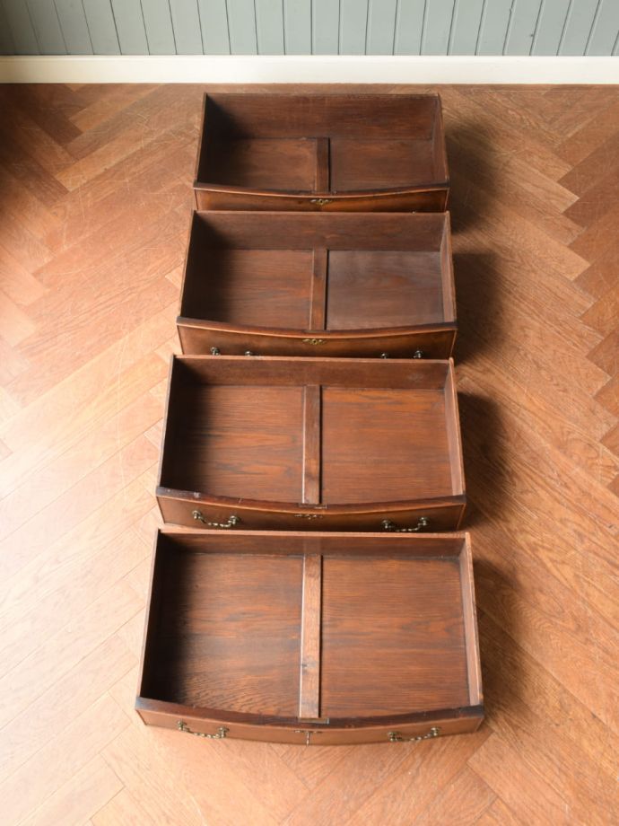 おしゃれなチェストの引き出しの中