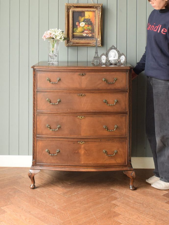 英国アンティークのチェスト