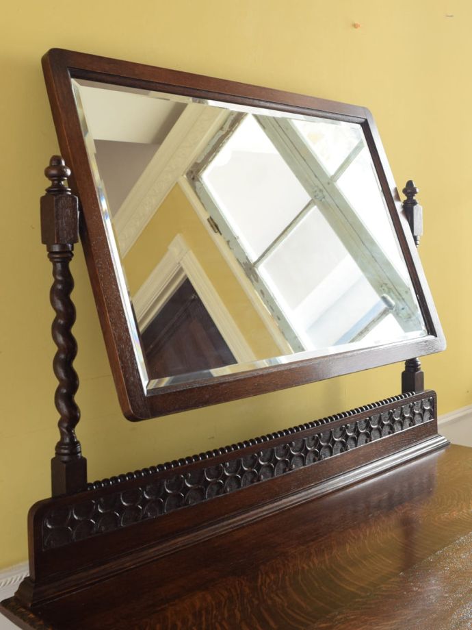 アンティークの鏡