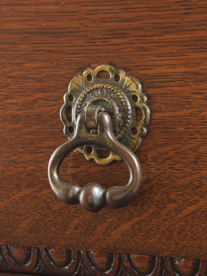 ドレッサーのおしゃれな取っ手