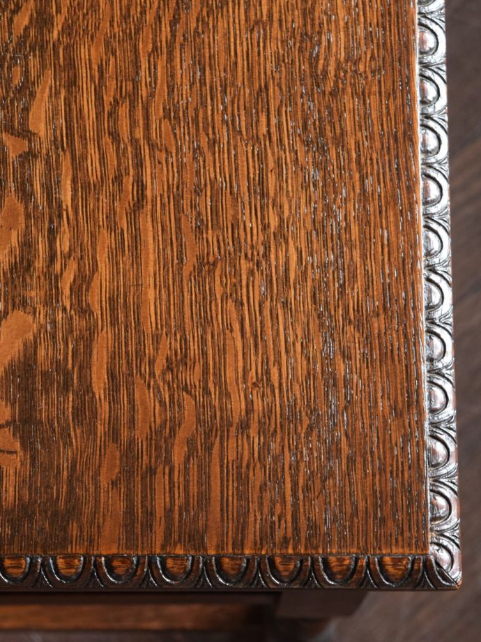 ドレッサーの天板