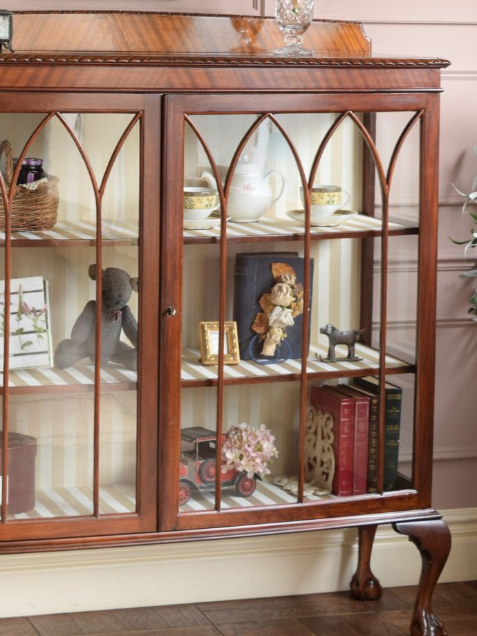 アンティークガラスの扉