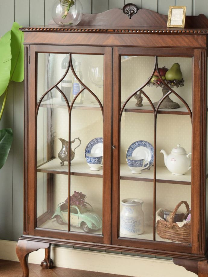 アンティークガラスの扉