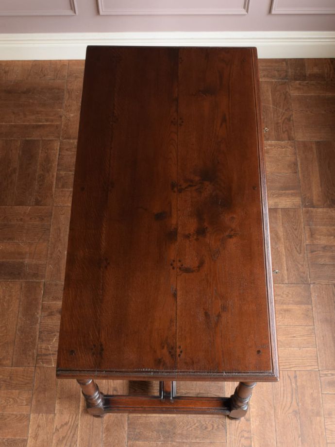 書斎机の美しい天板