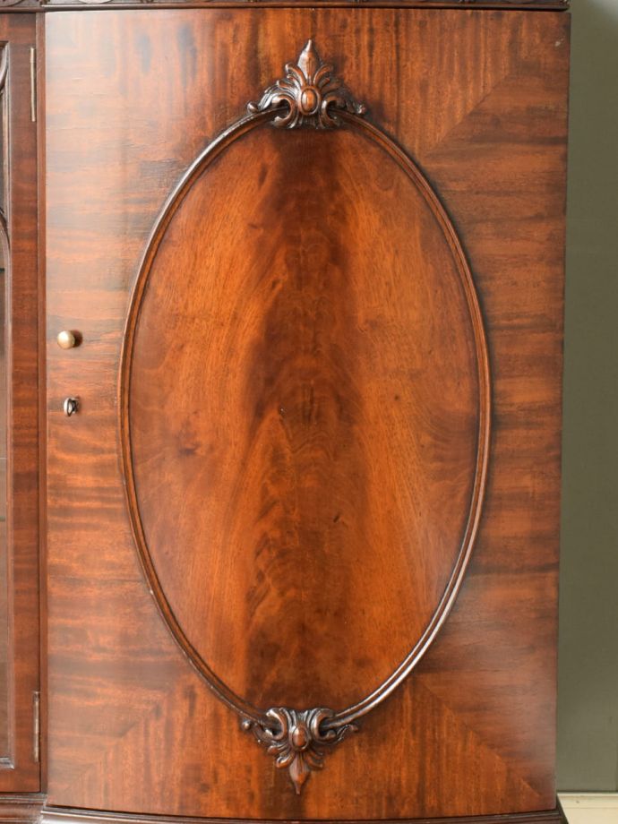 キャビネットの装飾