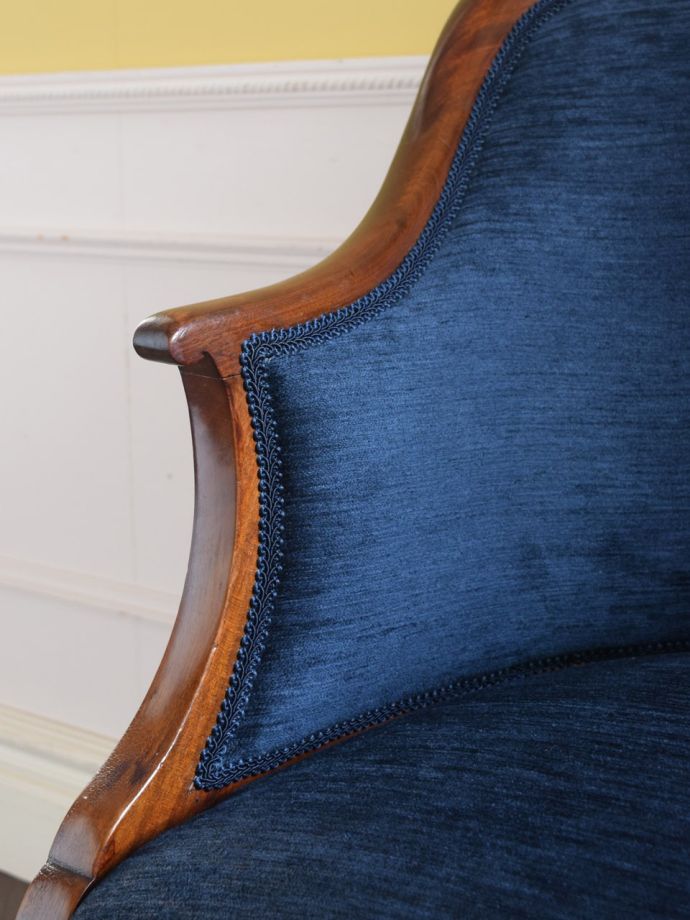 アンティークの椅子のアーム