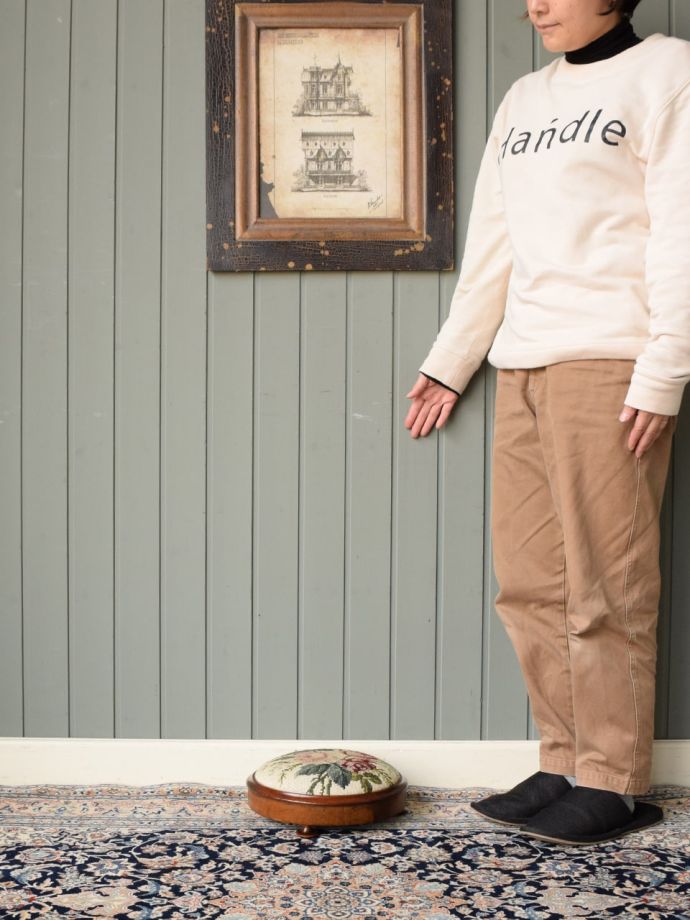 アンティークのフットスツール