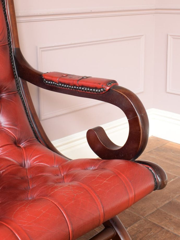 アンティークの椅子のアーム