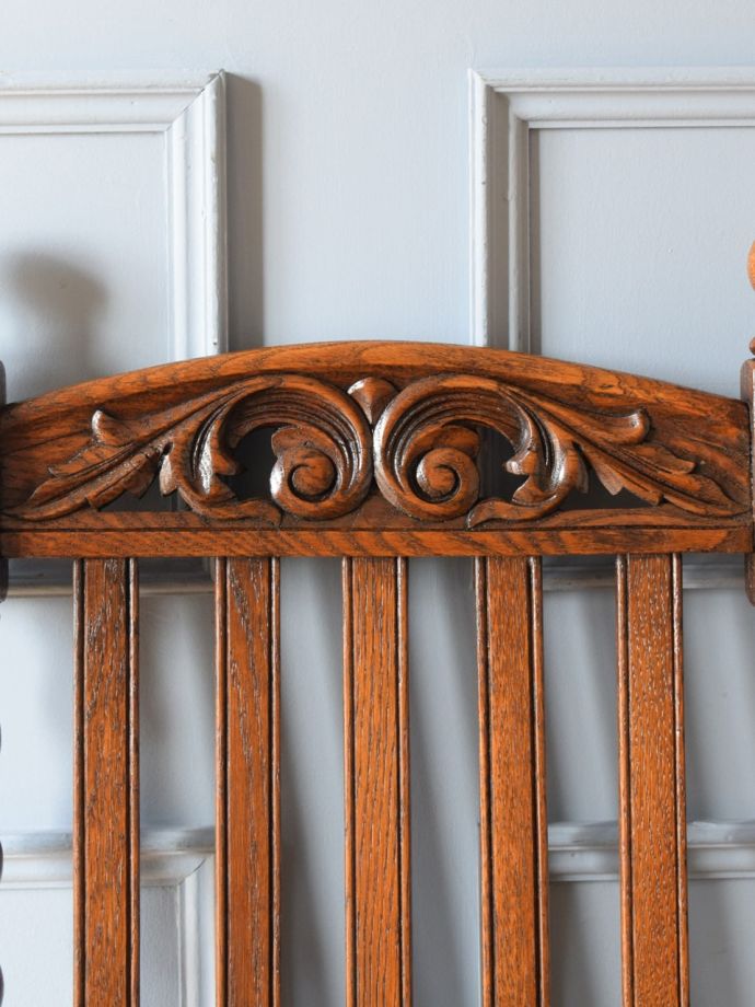 アンティークチェアの装飾