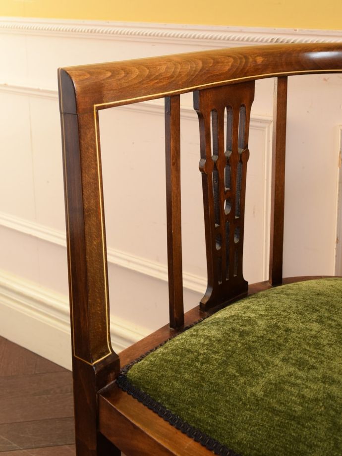 アンティークの椅子のアーム