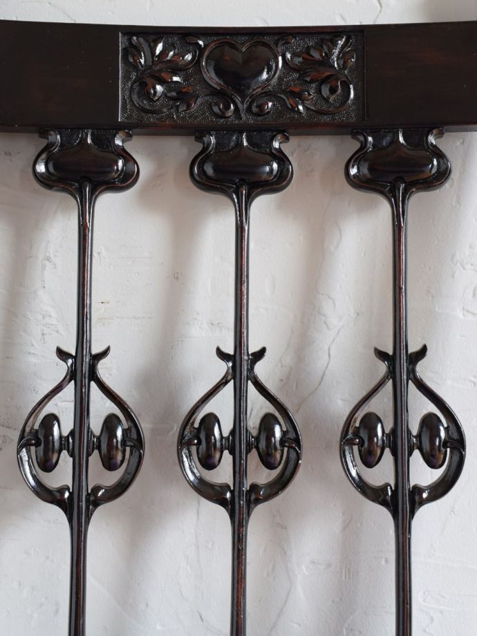 英国アンティークらしい装飾