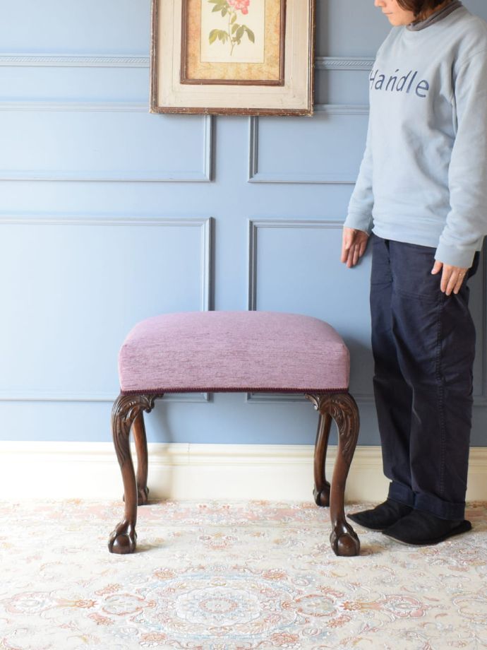 アンティークのピアノスツール