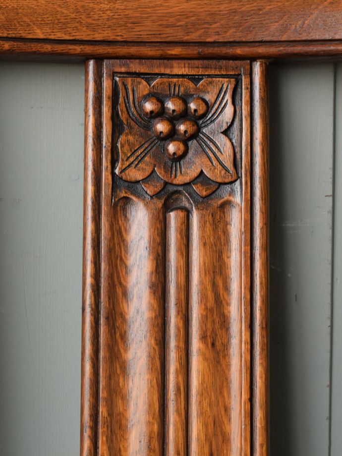 アンティークチェアの装飾