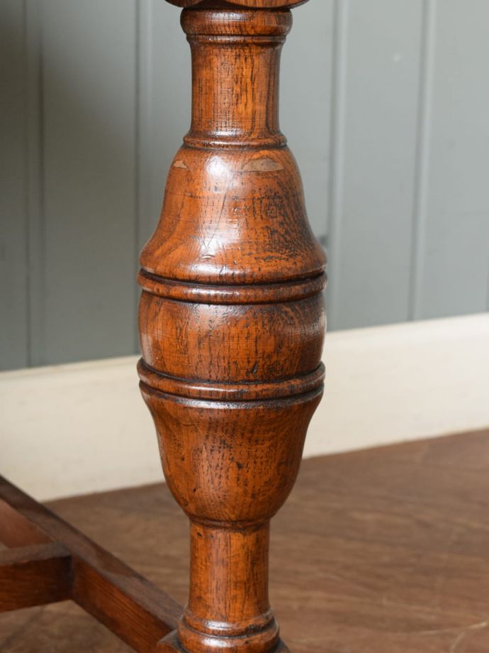 アンティークチェアの装飾