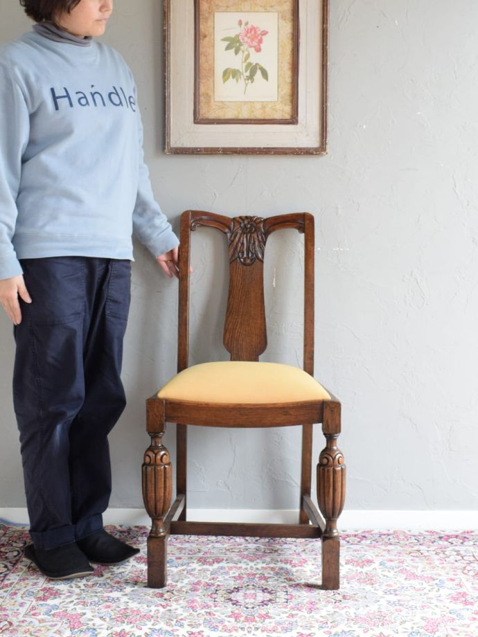 英国アンティークのダイニングチェア