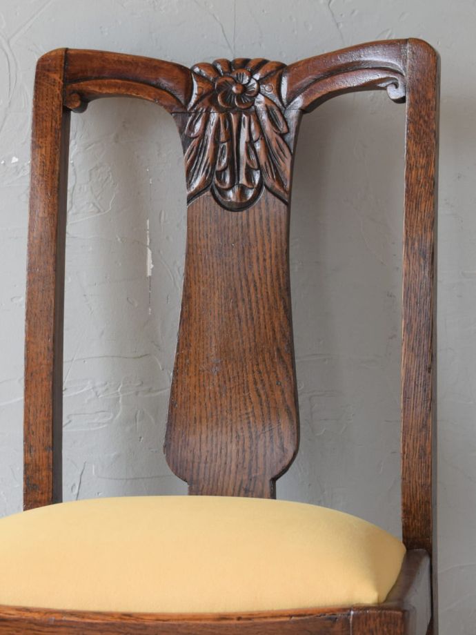 アンティークらしい美しい椅子