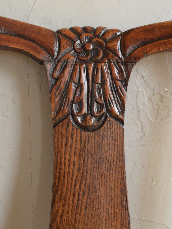 アンティークチェアの装飾