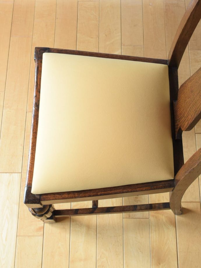 アンティークの椅子の座面