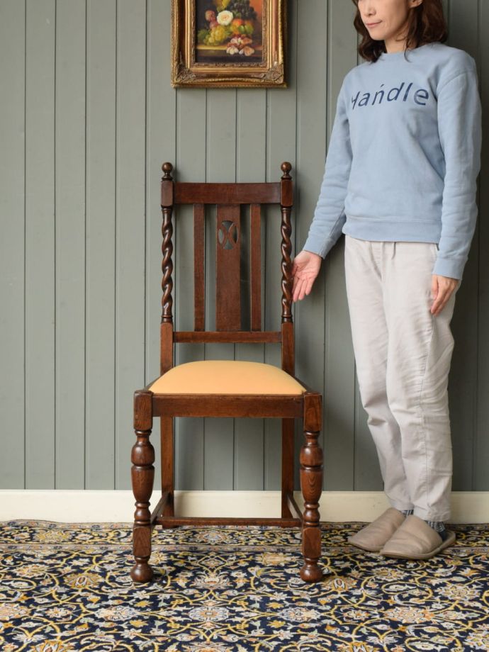 英国アンティークのダイニングチェア