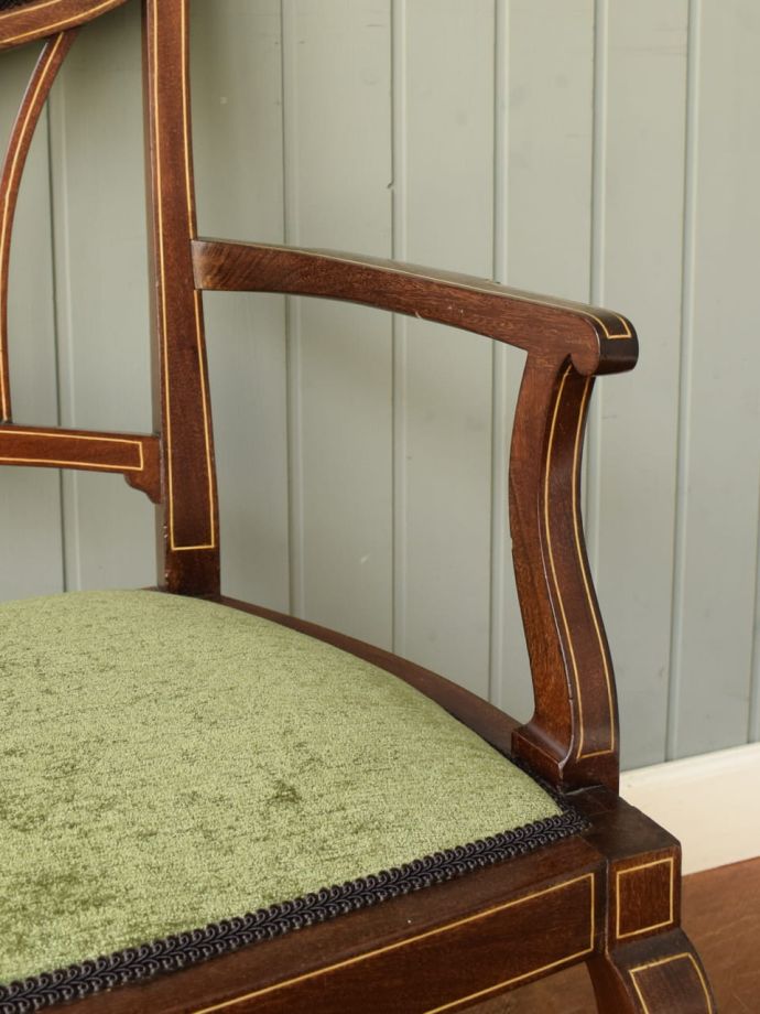 セティの肘掛け