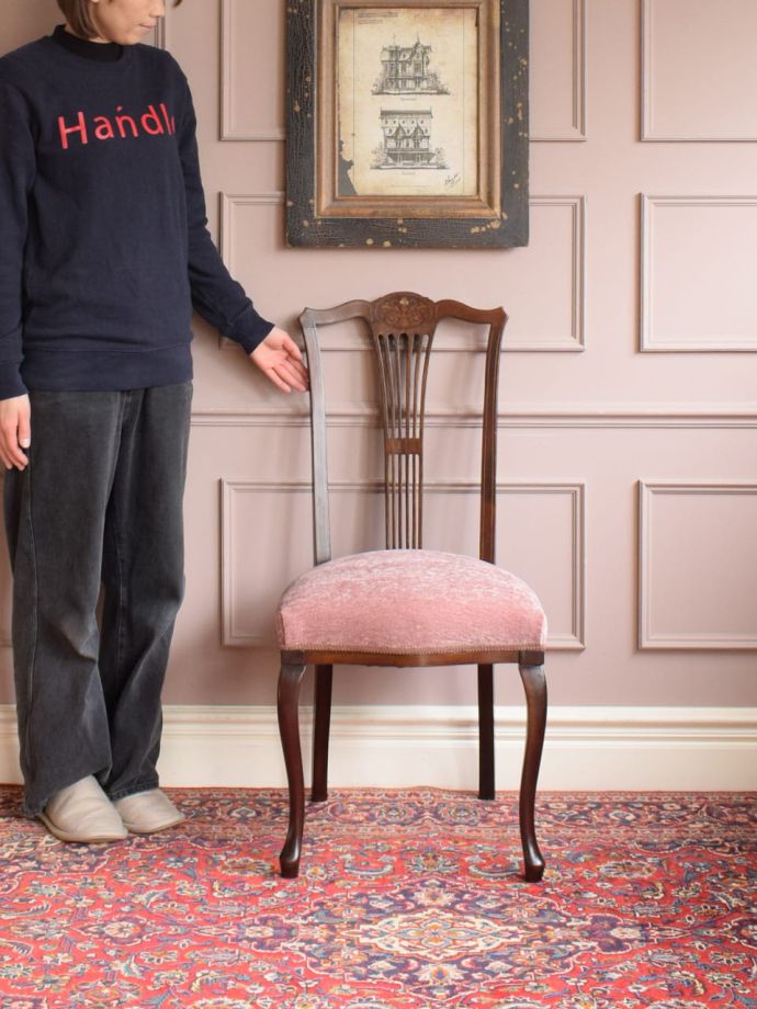 英国アンティークのサロンチェア