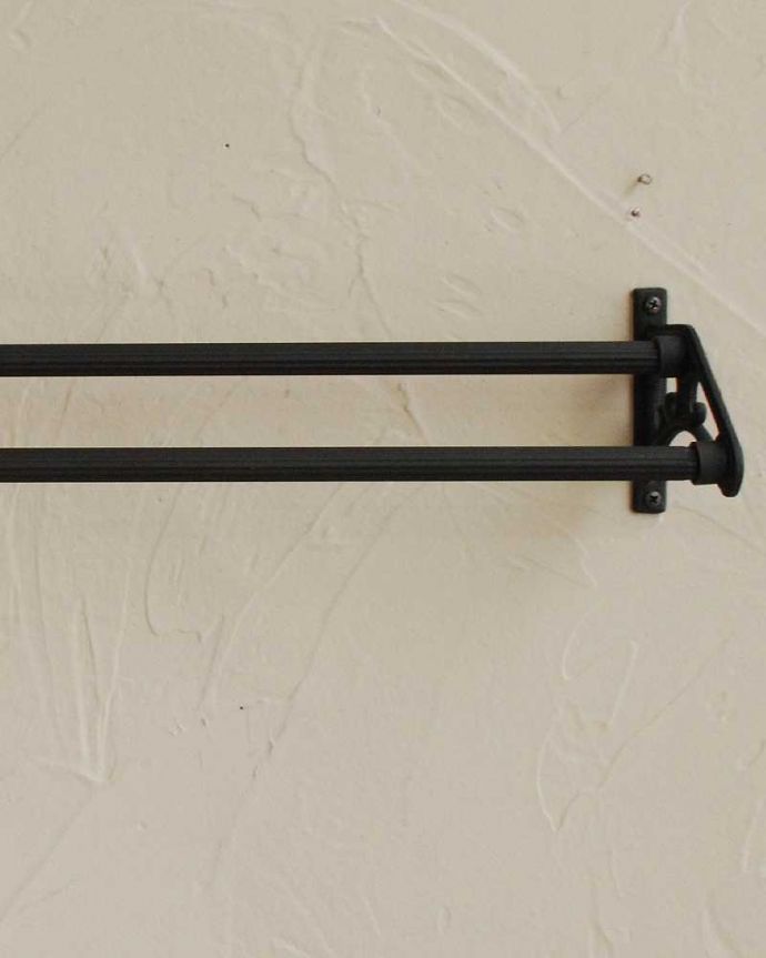 洗面・トイレ　住宅用パーツ　お洒落なサニタリーアイテム、真鍮製ダブルタオルバー（ブラック）(ビスセット)。クラシックな雰囲気を感じさせながら、シンプルに仕上げたデザインです。(sa-059)