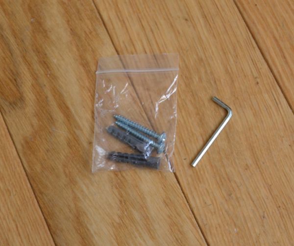 ビス付きのタオルリング