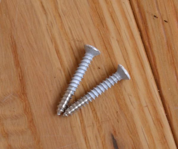 洗面・トイレ 住宅用パーツ ヨーロピアン調の真鍮製ペーパーホルダー(アンティークホワイト)。ビスもセットでお届けします。(sa-230)