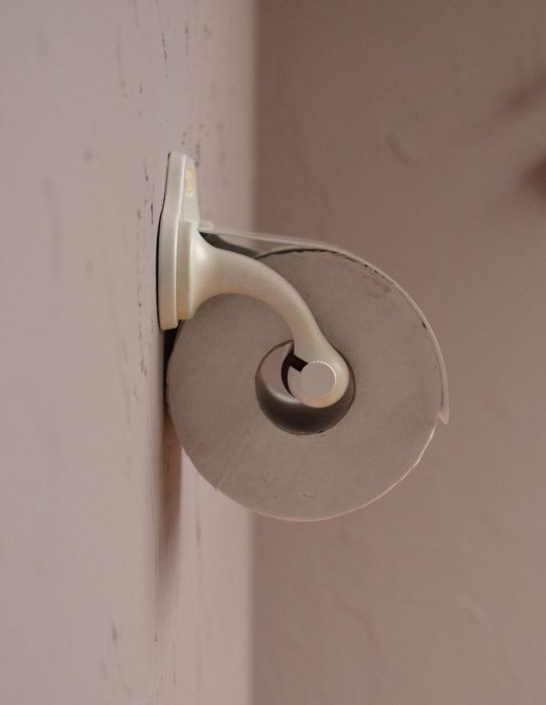 ペーパーホルダーの側面