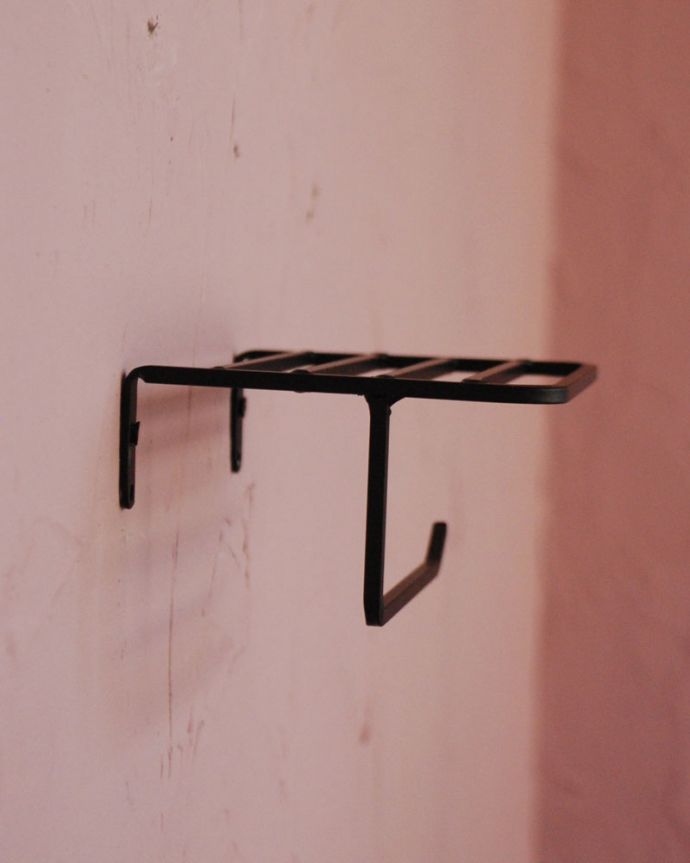 ペーパーホルダーの棚