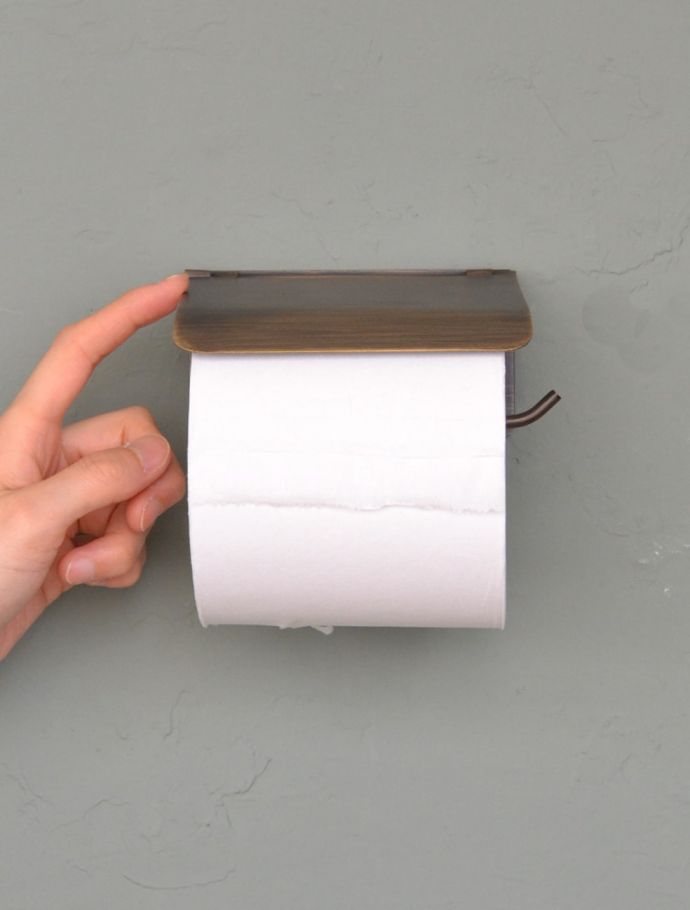 アイアン製のペーパーホルダー