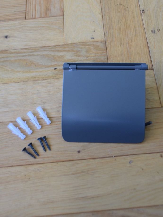 ビス付きのペーパーホルダー