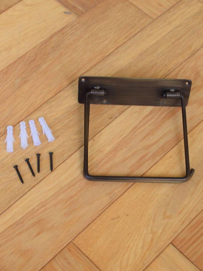 ビス付きのペーパーホルダー