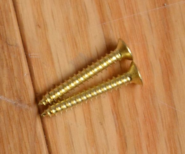 洗面・トイレ　住宅用パーツ　クラシックシリーズ真鍮製タオルリング（ゴールド）。ビスもセットでお届けします。(sa-423)