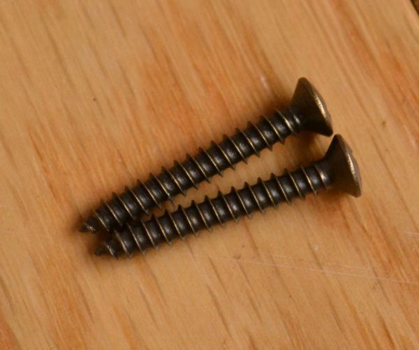 洗面・トイレ　住宅用パーツ　クラシックシリーズ真鍮製タオルリング（アンティーク色）。ビスもセットでお届けします。(sa-424)