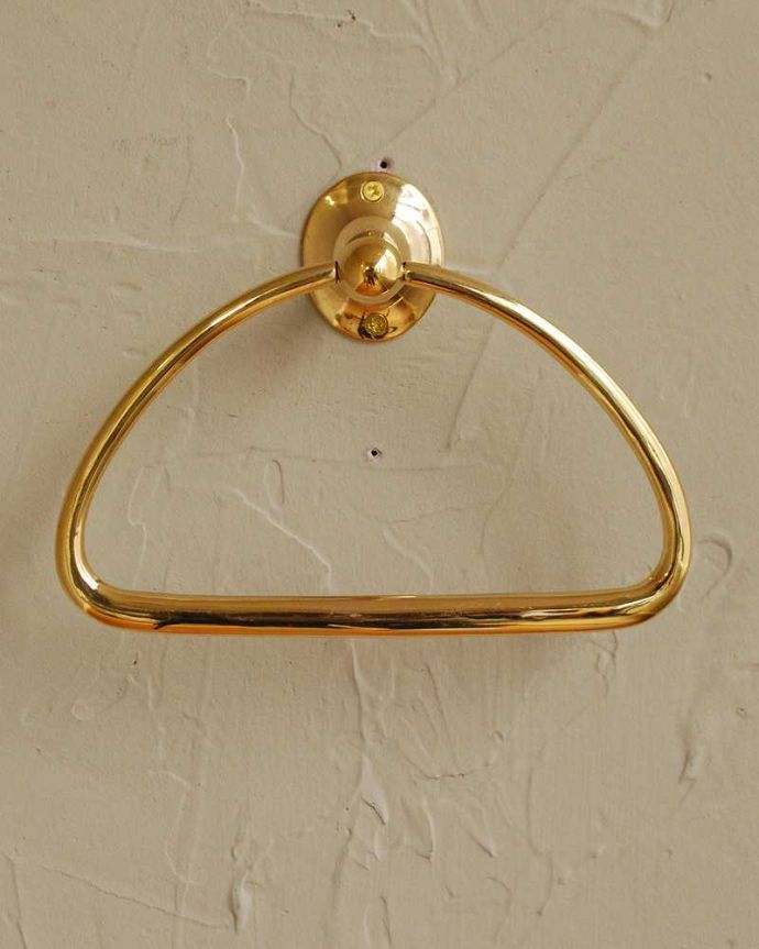 洗面・トイレ　住宅用パーツ　真鍮製のタオルリング（ゴールド・ビス付き）。クラシックな雰囲気を感じさせながら、シンプルに仕上げたデザインです。(sa-431)