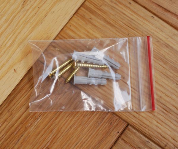 棚受け（シェルフ）　住宅用パーツ　真鍮×ガラスシェルフ（ホワイト）。ビスもセットでお届けします。(n12-114)