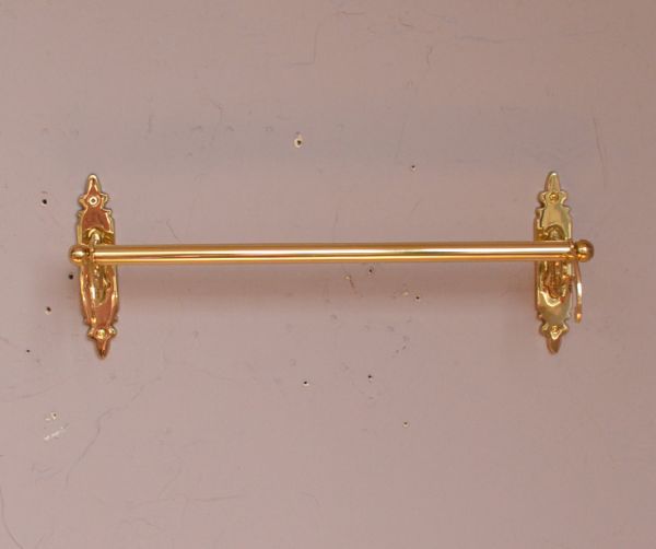 洗面・トイレ　住宅用パーツ　クラシックシリーズ真鍮製タオルバー（ゴールド）。つけた瞬間そこはまるで高級ホテルのようなサニタリールームの出来上がりです。(sa-618)