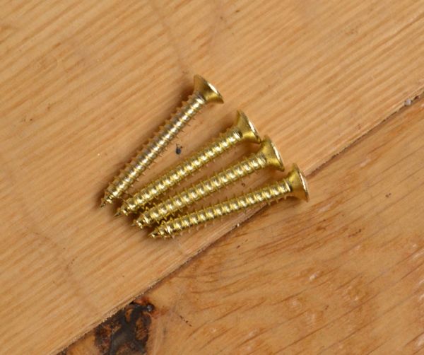 洗面・トイレ　住宅用パーツ　ヨーロピアン調の真鍮製ダブルタオルバー（ゴールド）。ビスもセットでお届けします。(sa-625)