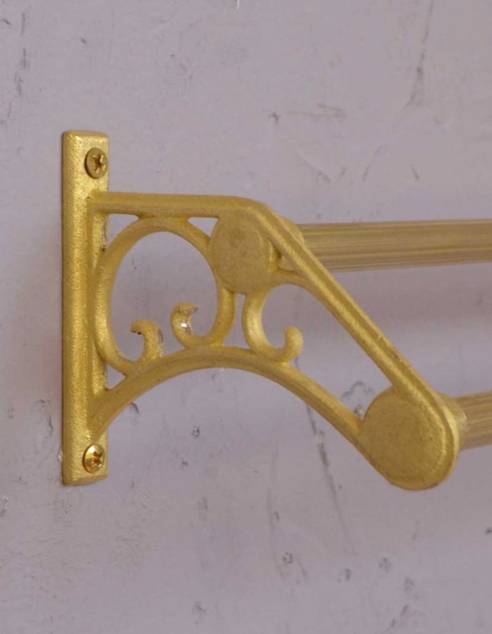 洗面・トイレ　住宅用パーツ　お洒落なサニタリーアイテム、真鍮製ダブルタオルバー（ロングタイプ/ゴールド）。クラシックな雰囲気を感じさせながら、シンプルに仕上げたデザインです。(sa-633)