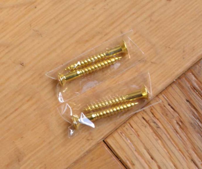 洗面・トイレ　住宅用パーツ　お洒落なサニタリーアイテム、真鍮製ダブルタオルバー（ロングタイプ/ゴールド）。ビスもセットでお届けします。(sa-633)