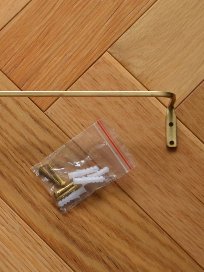 ビス付きのタオルハンガー