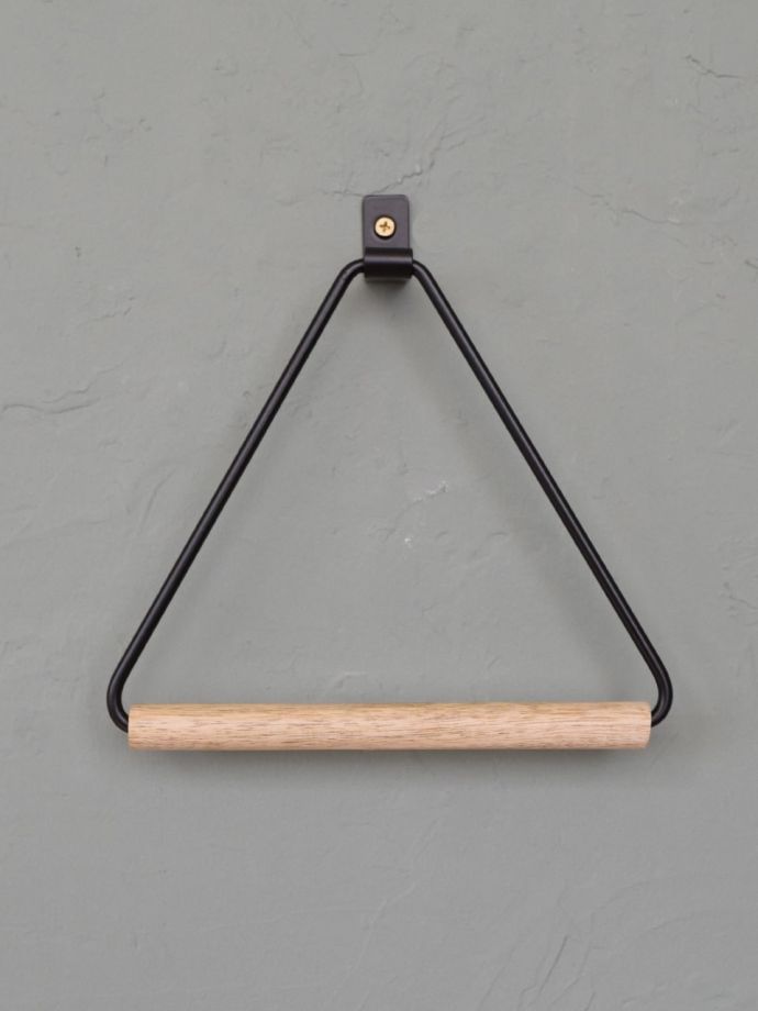 北欧スタイルのタオルハンガー