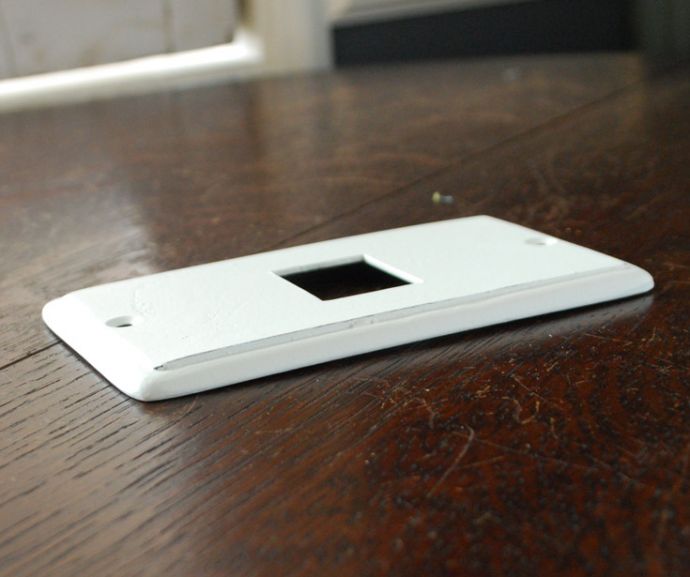 スイッチカバーの側面